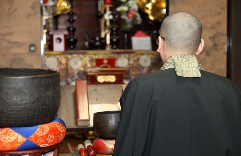 心のこもった供養でご先祖の魂抜きを行う業者 | 東京で仏壇処分なら思いに寄り添うプライムサービス